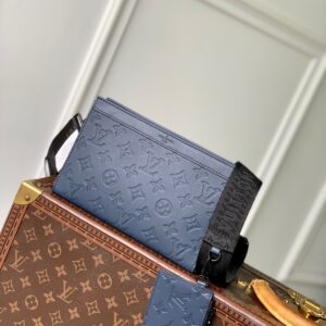 M81115【使いやすさ抜群♪】ウエアラブルウォレット☆免税品質