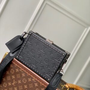 M12876新品のバッグCLUTCH BOXハンドバッグ☆免税品質